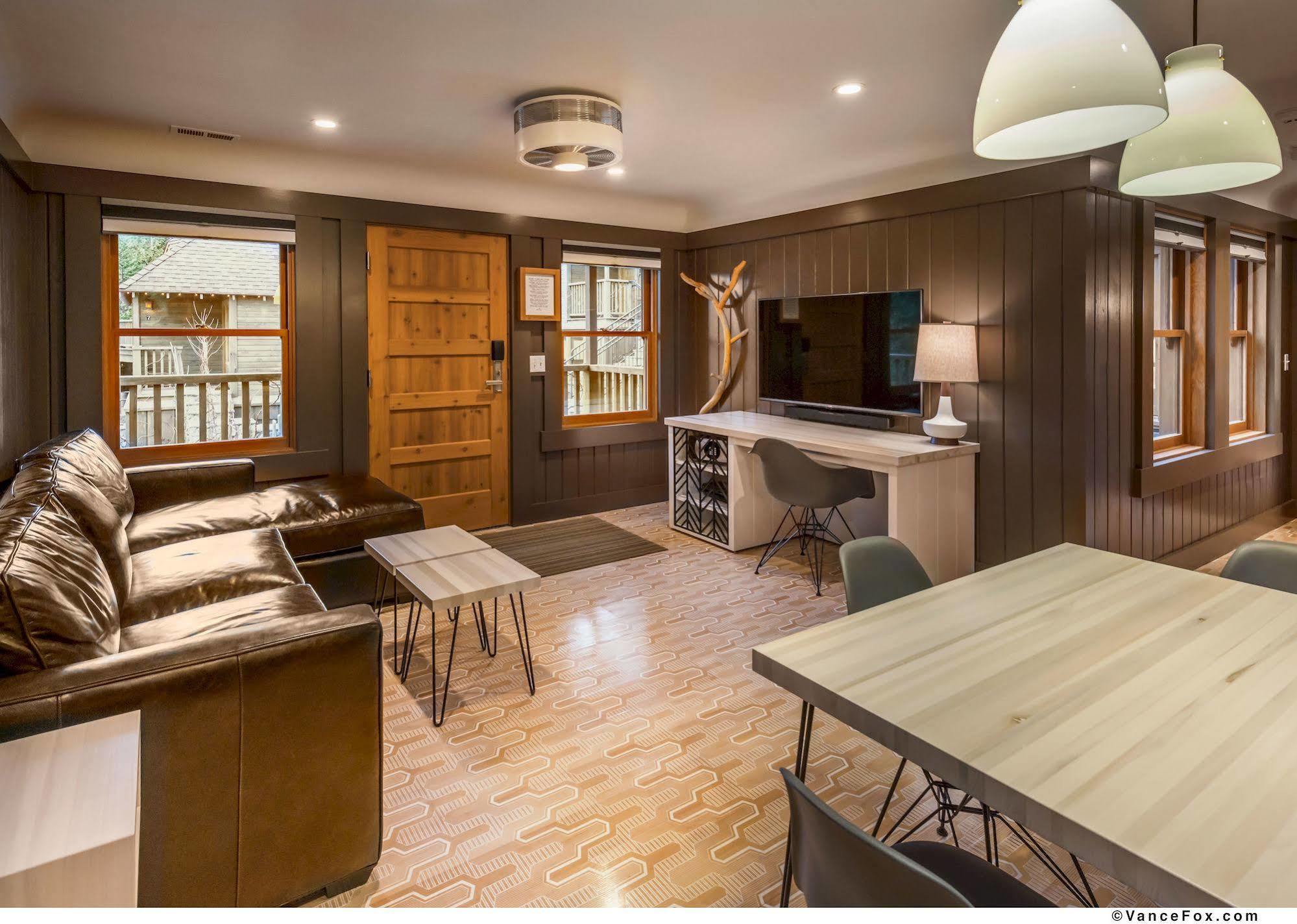 Cedar Crest Cottages Homewood Εξωτερικό φωτογραφία